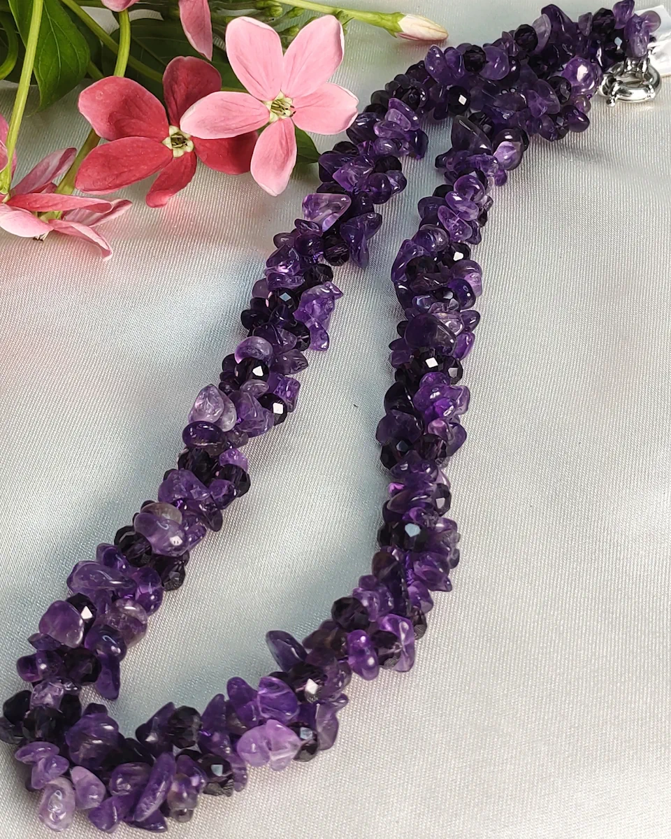 Purple Princess - 17” single line of Amethyst and Rock Crystal chips. DN0058