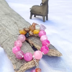 DB0058 - Tropical Bubble Gum - Bracelet - A clutch of delightful Onyx and Agate tumbles, chips, and beads in delicate tropical pastel shades come together in this beautiful piece, guaranteed to be a conversation starter.